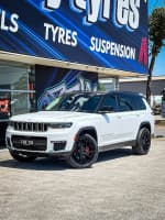 JEEP_GRAND_CHEROKEE_LEXANI_MUGELLO_GLOSS_BLACK1.jpg